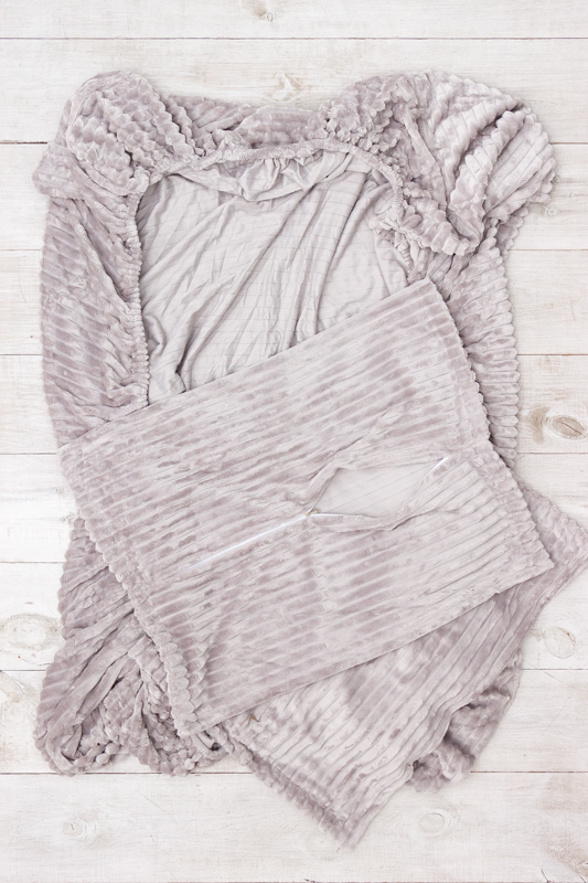 Простирадло на резинці + 2 наволочки